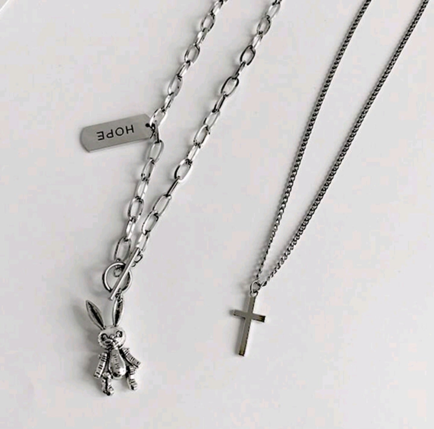 Collar Acero Inox doble colgantes de conejo crux y placa hope