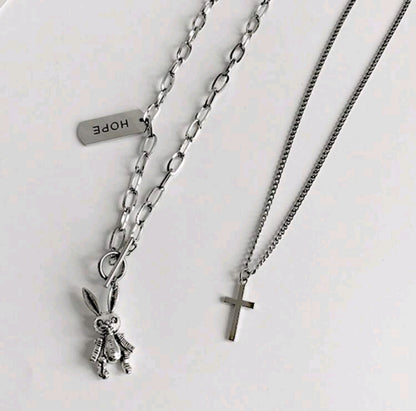 Collar Acero Inox doble colgantes de conejo crux y placa hope